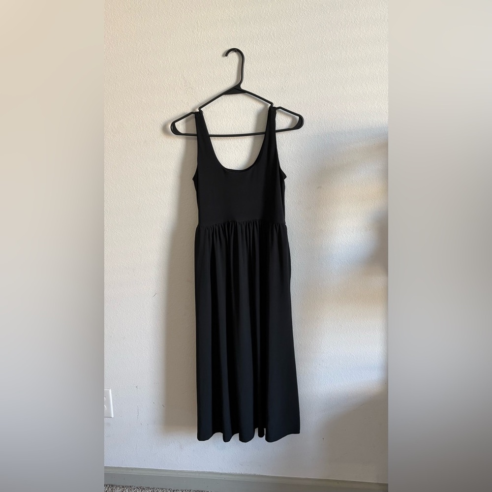 Simply Vera Wang Black Dress